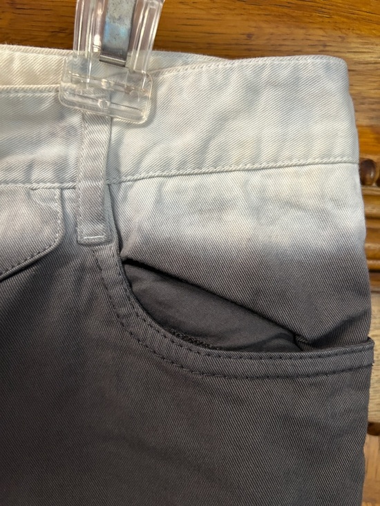 Prada cropped trousers. Ombre dipped gray gradient to a lighter waistband. 42 sz - Picture 4 of 8